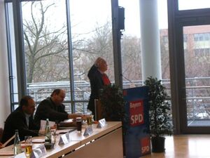 Ludwig Stiegler während seiner letzten Rede als UB-Vorsitzender